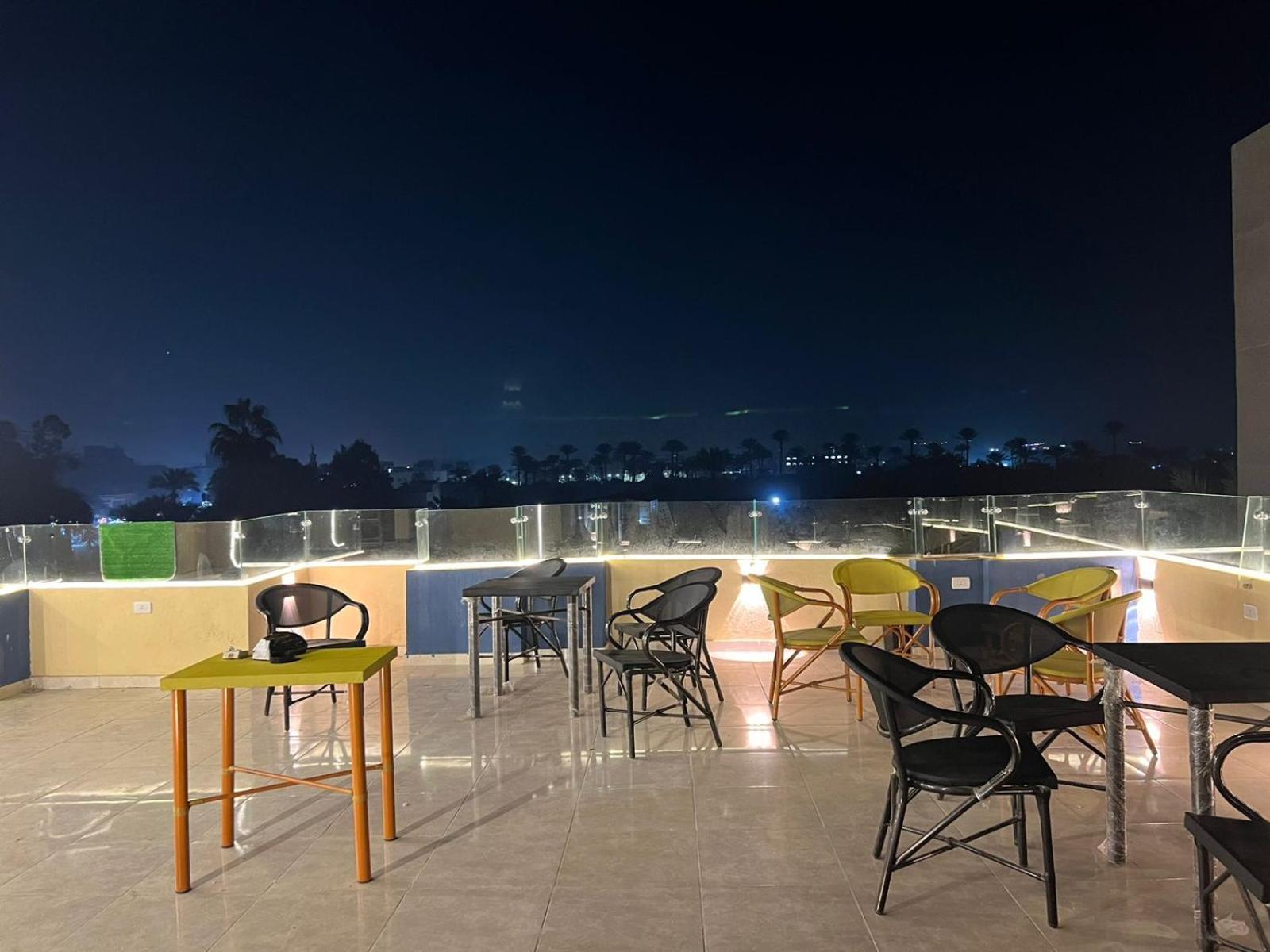 Hotel Regent Pyramids View Kafret el-Gabal Exterior foto