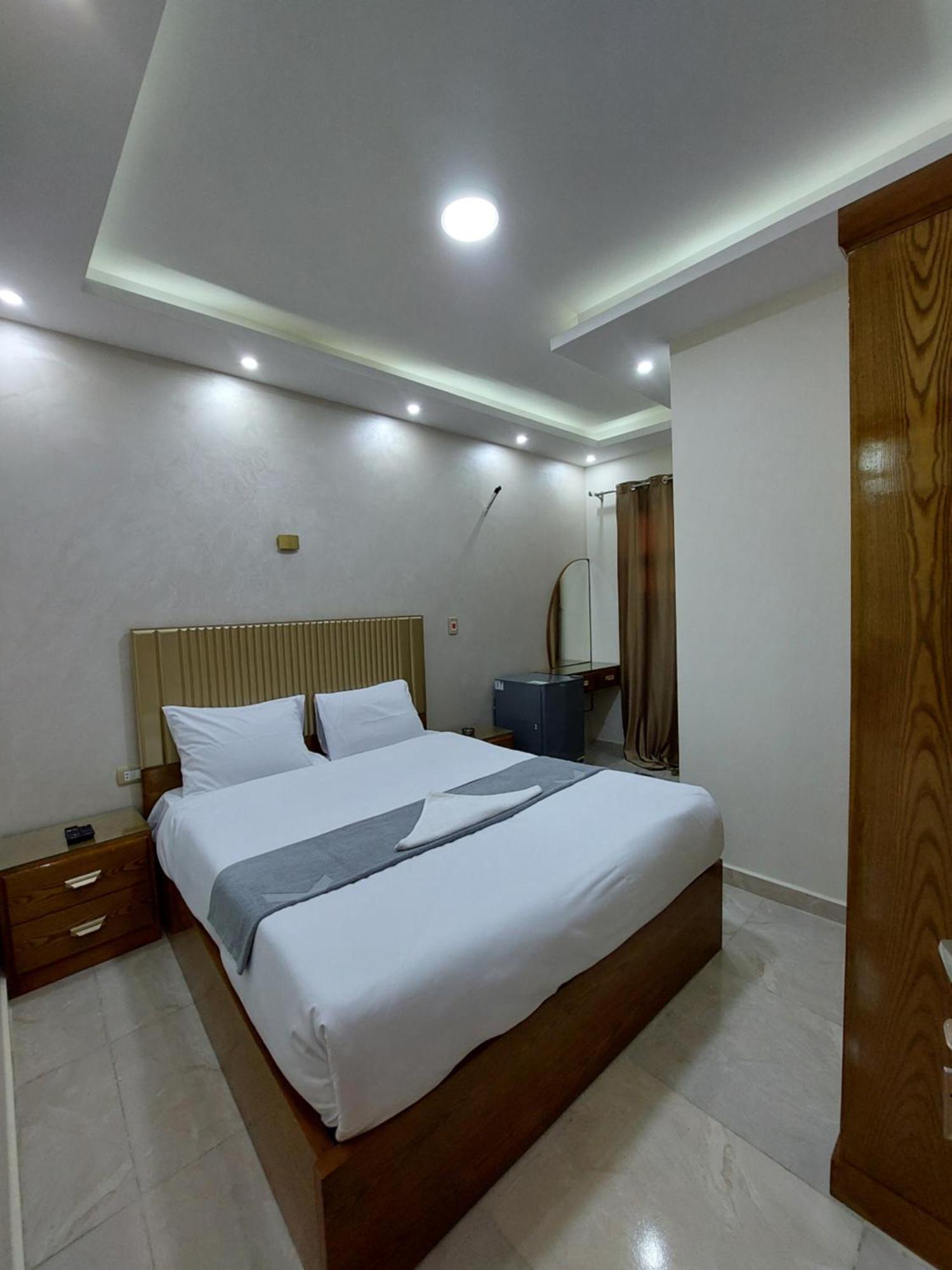 Hotel Regent Pyramids View Kafret el-Gabal Exterior foto